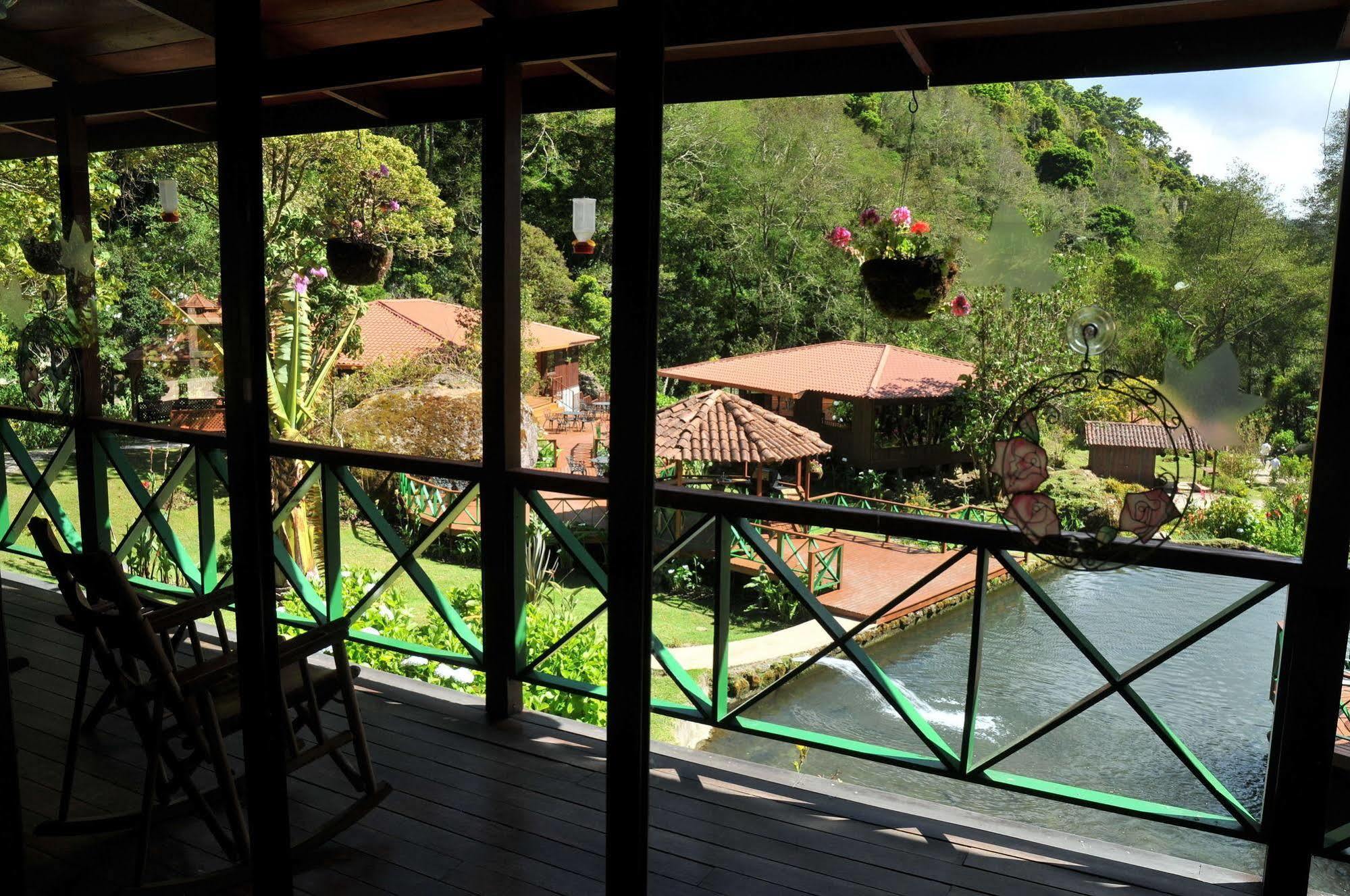 Trogon Lodge San Gerardo de Dota Exteriör bild