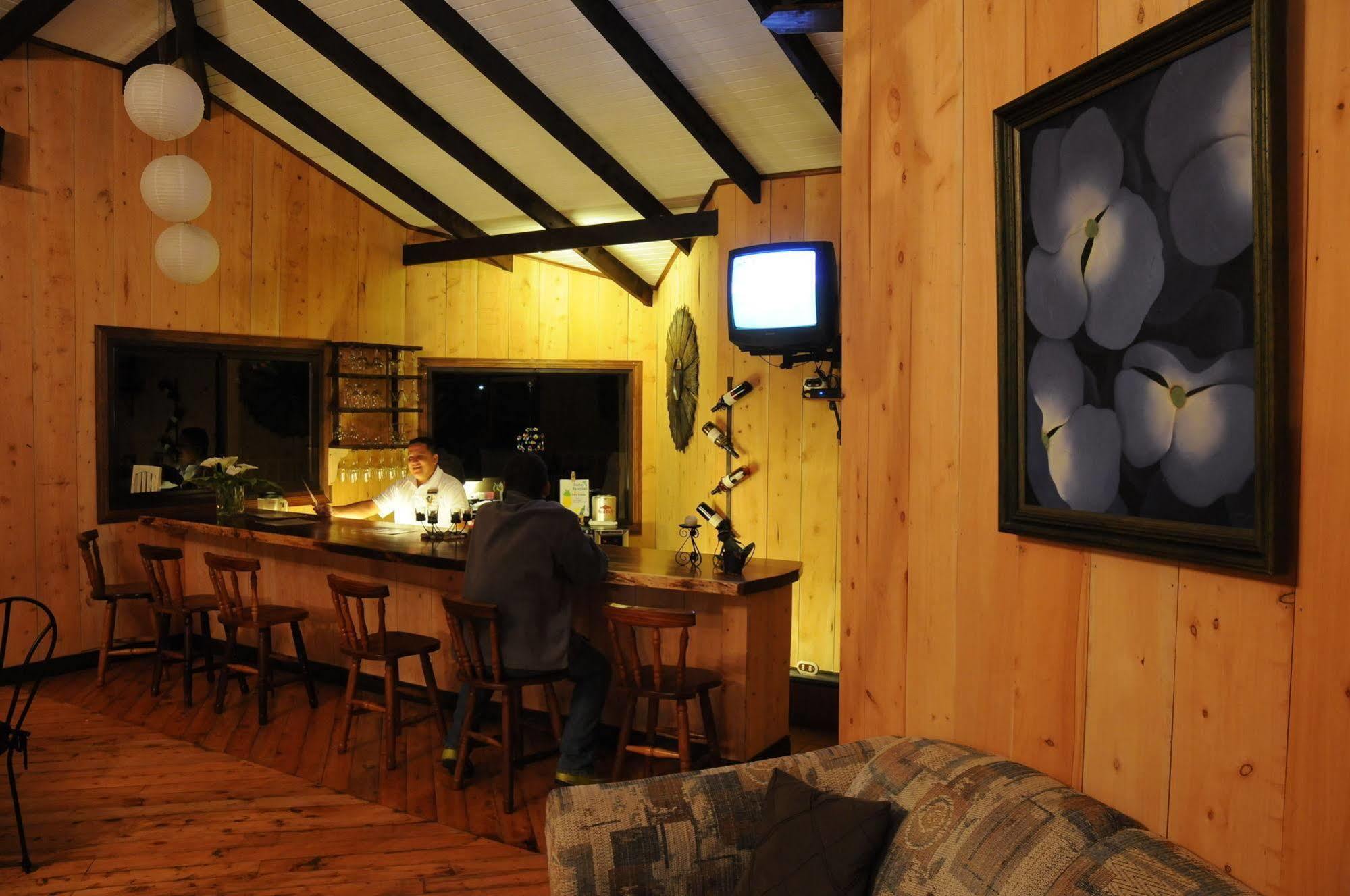 Trogon Lodge San Gerardo de Dota Exteriör bild